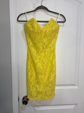 bebe Yellow Lace Strapless Sheath Dress